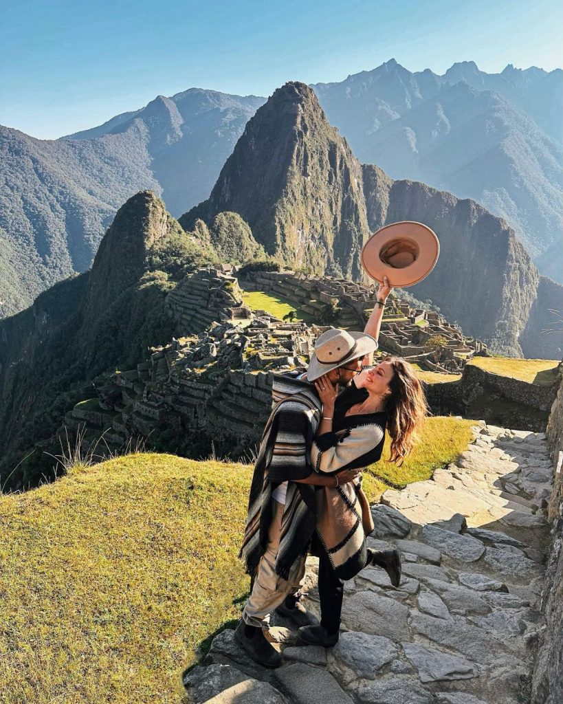 Machu Picchu en tren turístico (Cusco)