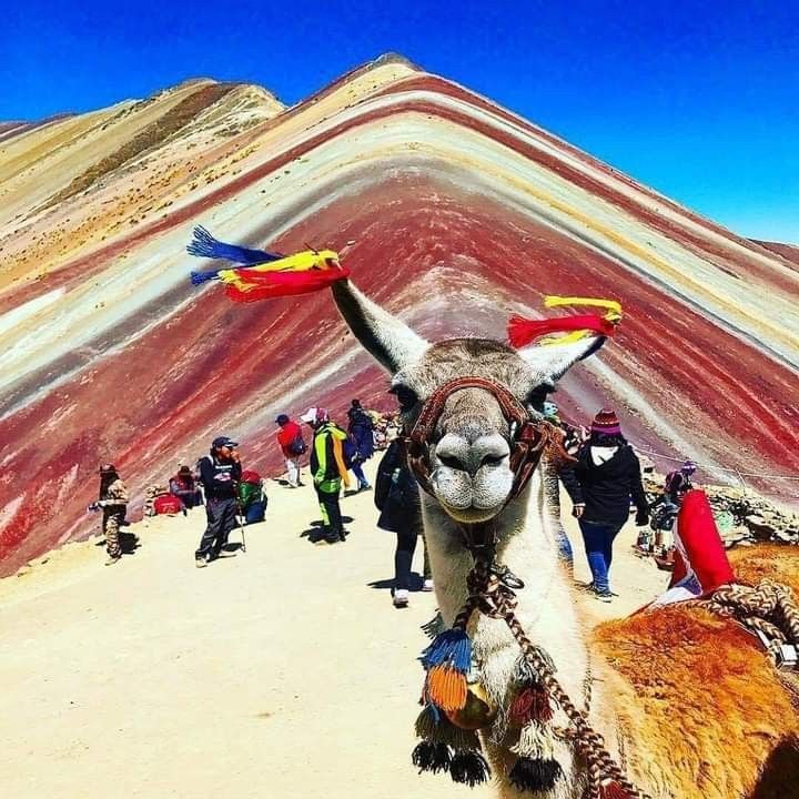 Paisajes del Perú — se reproduce en la web, no en Facebook.